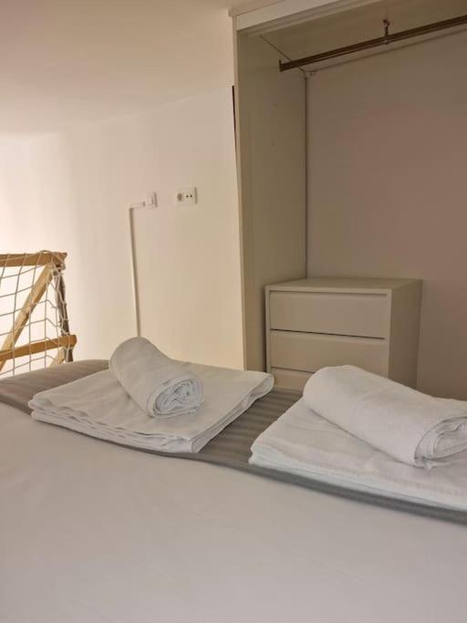 Mediodia Chica Apartamento Tipo Loft En La Latina Apartment Мадрид Екстериор снимка